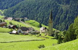Exploring Val Badia: Dolomites Self-Guided Walk (1)