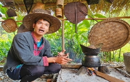 Laos Highlights,  Vientiane, Luang Prabang, Mekong and  Plain of Jars (2)