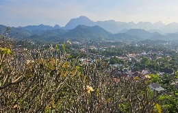 Laos Highlights,  Vientiane, Luang Prabang, Mekong and  Plain of Jars (7)
