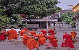 Laos Highlights,  Vientiane, Luang Prabang, Mekong and  Plain of Jars (9)