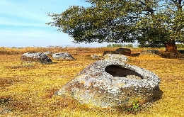 Laos Highlights,  Vientiane, Luang Prabang, Mekong and  Plain of Jars (12)