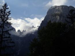 Alpine Splendor: Trekking from Meran to Lake Garda's Beauty (13)